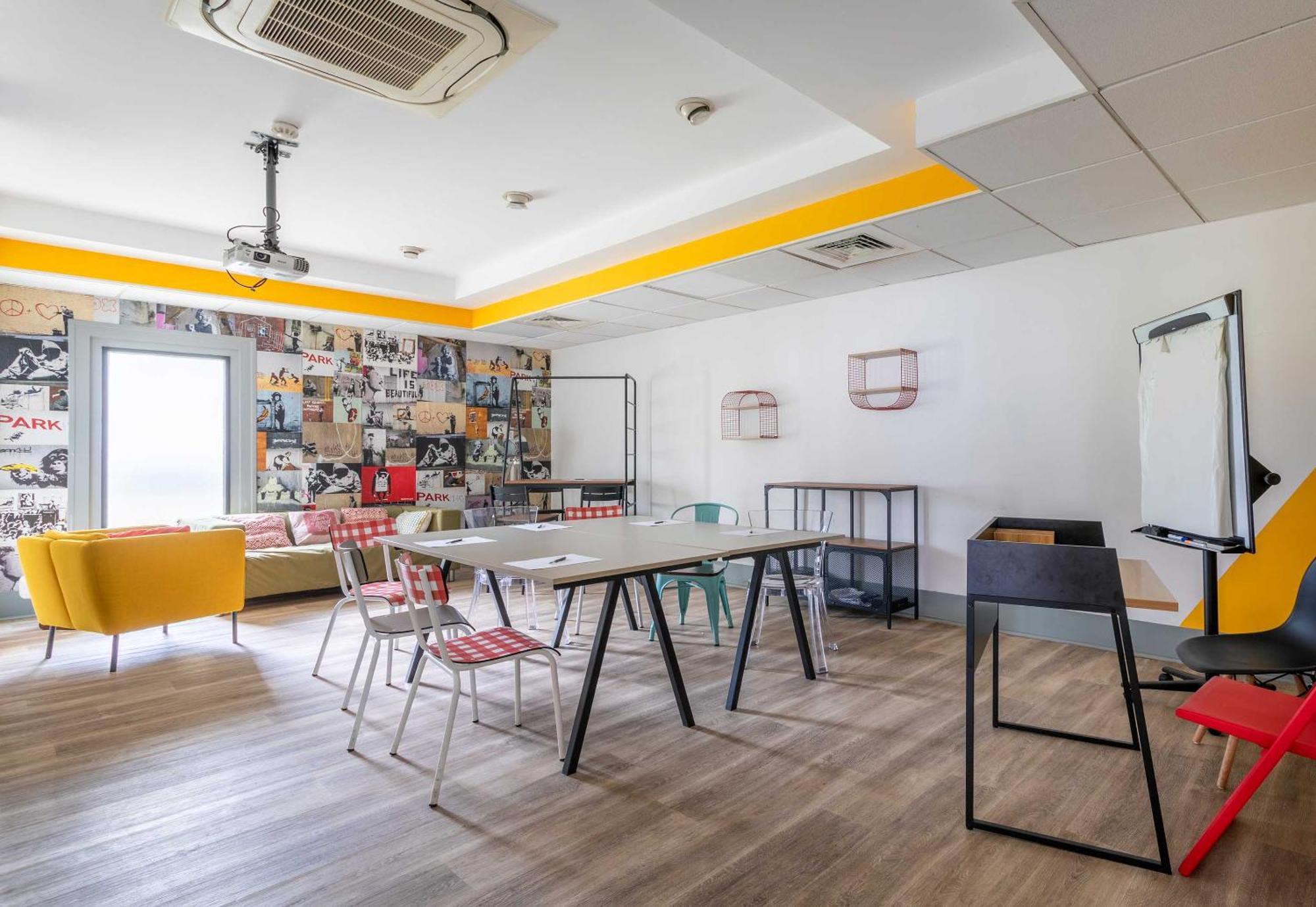 B&B Hotel Marseille Bonneveine Экстерьер фото